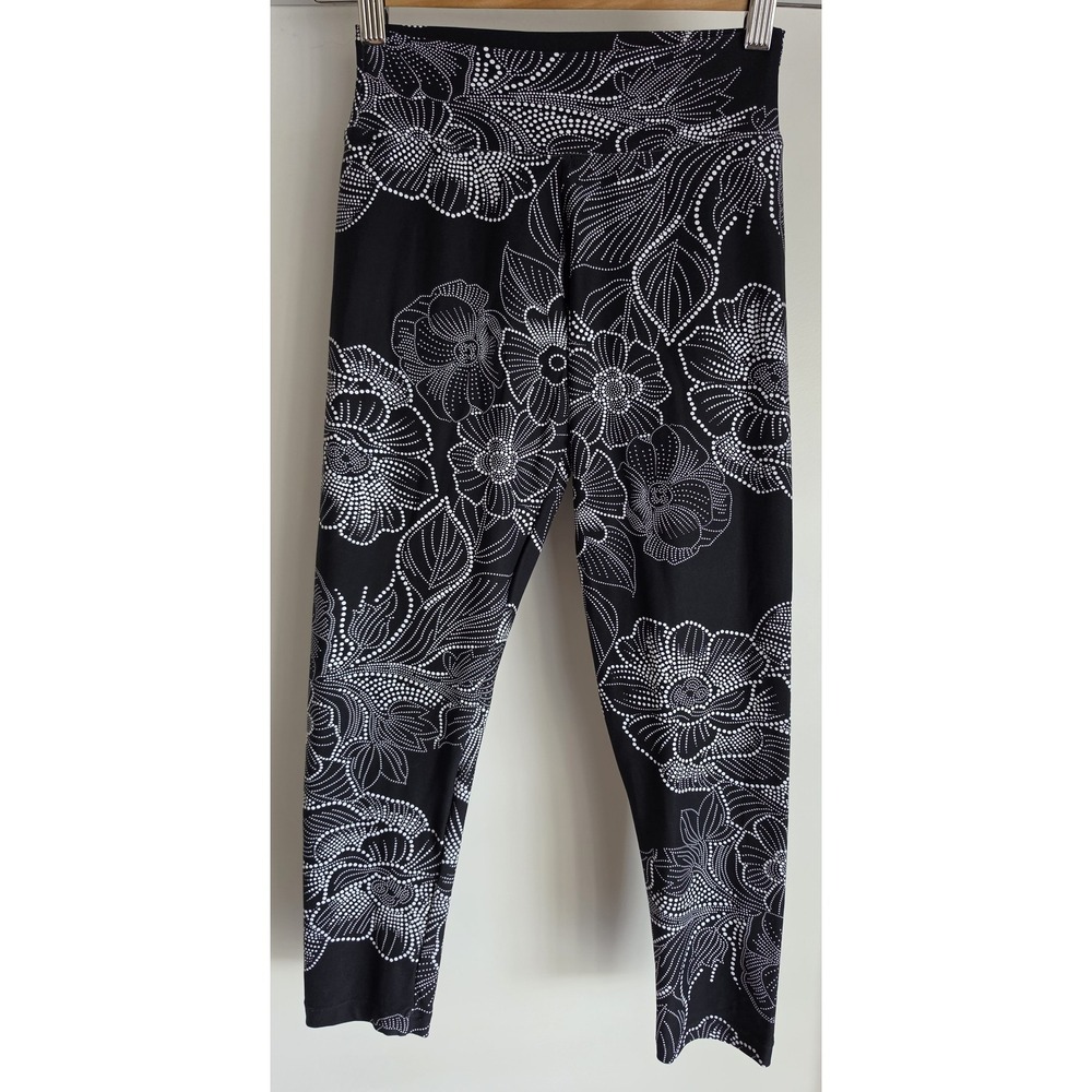 NWT Liquido Leggings Women M Black White Floral Athleisure Brazil NWT